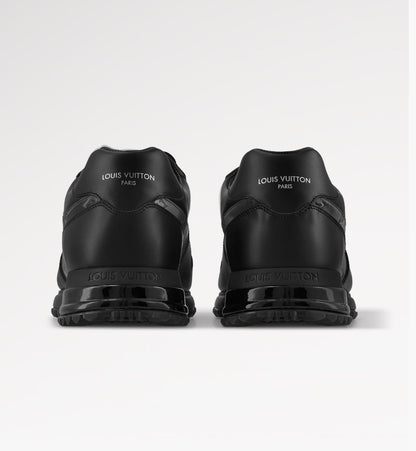 Louis Vitton Run away sneaker in black